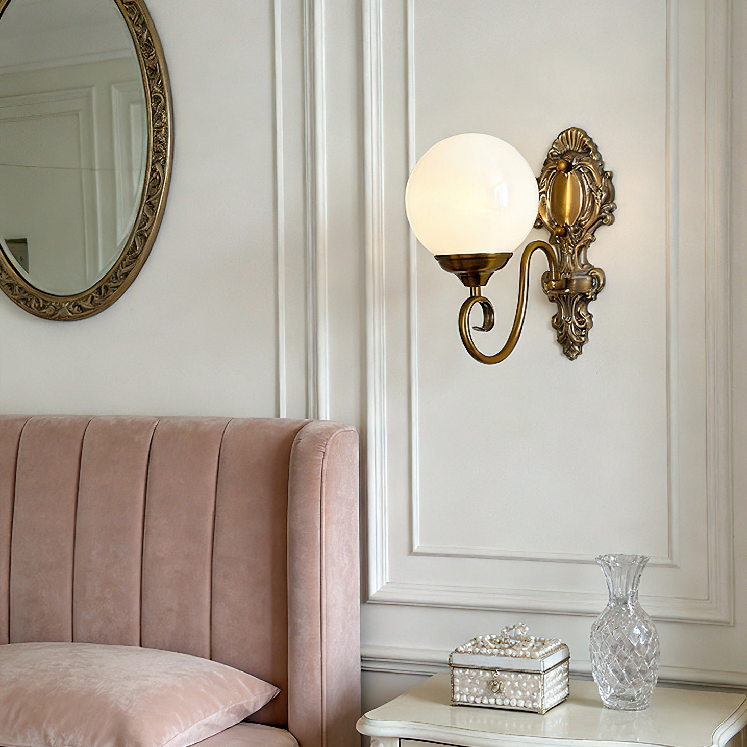 Evelyn Glass Wall Lamp