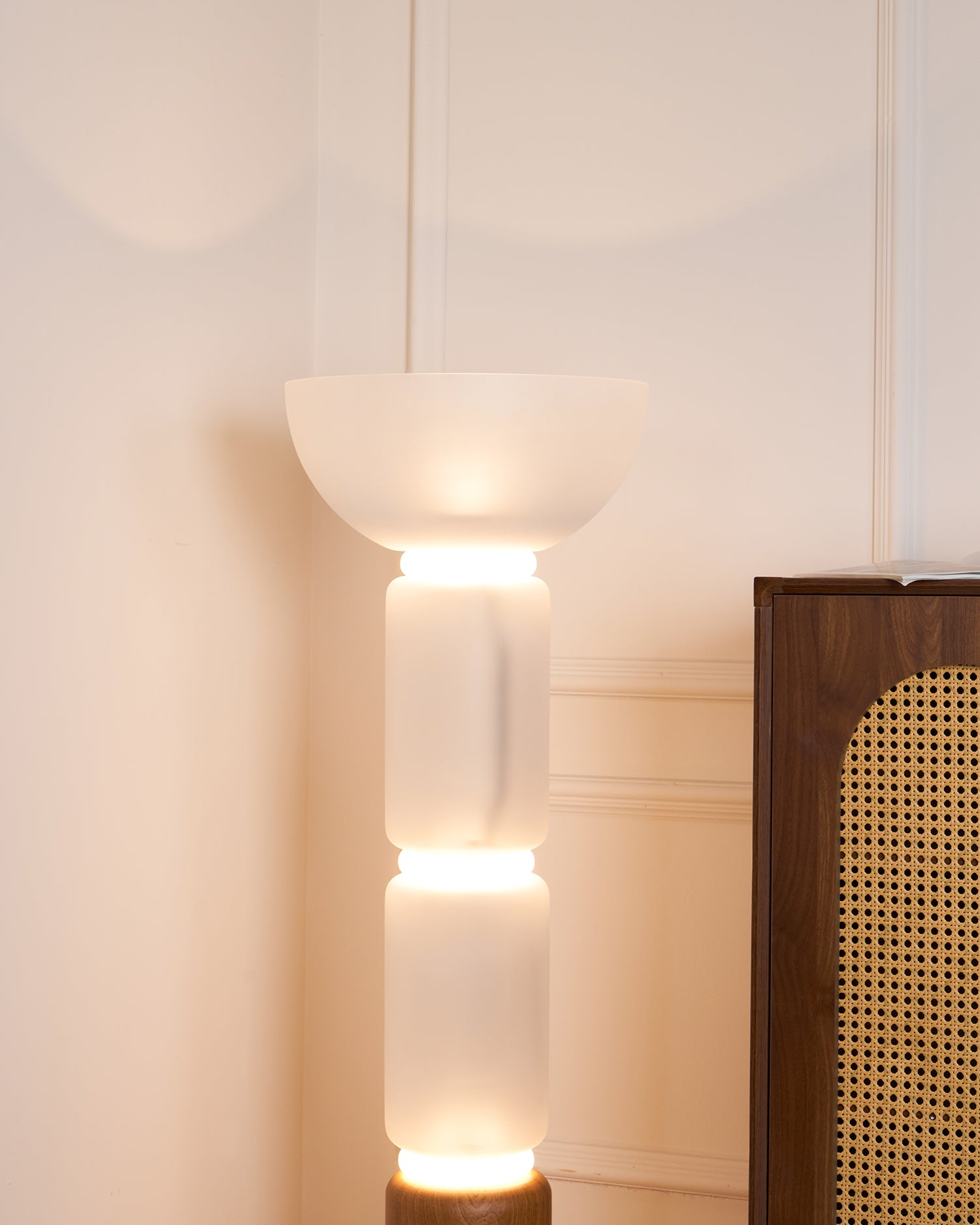 Ficupala Floor Lamp