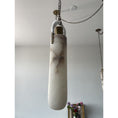 Bild in Galerie-Betrachter laden, Flint Alabaster Pendant Lamp
