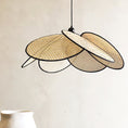 Bild in Galerie-Betrachter laden, Petal Bamboo Chandelier
