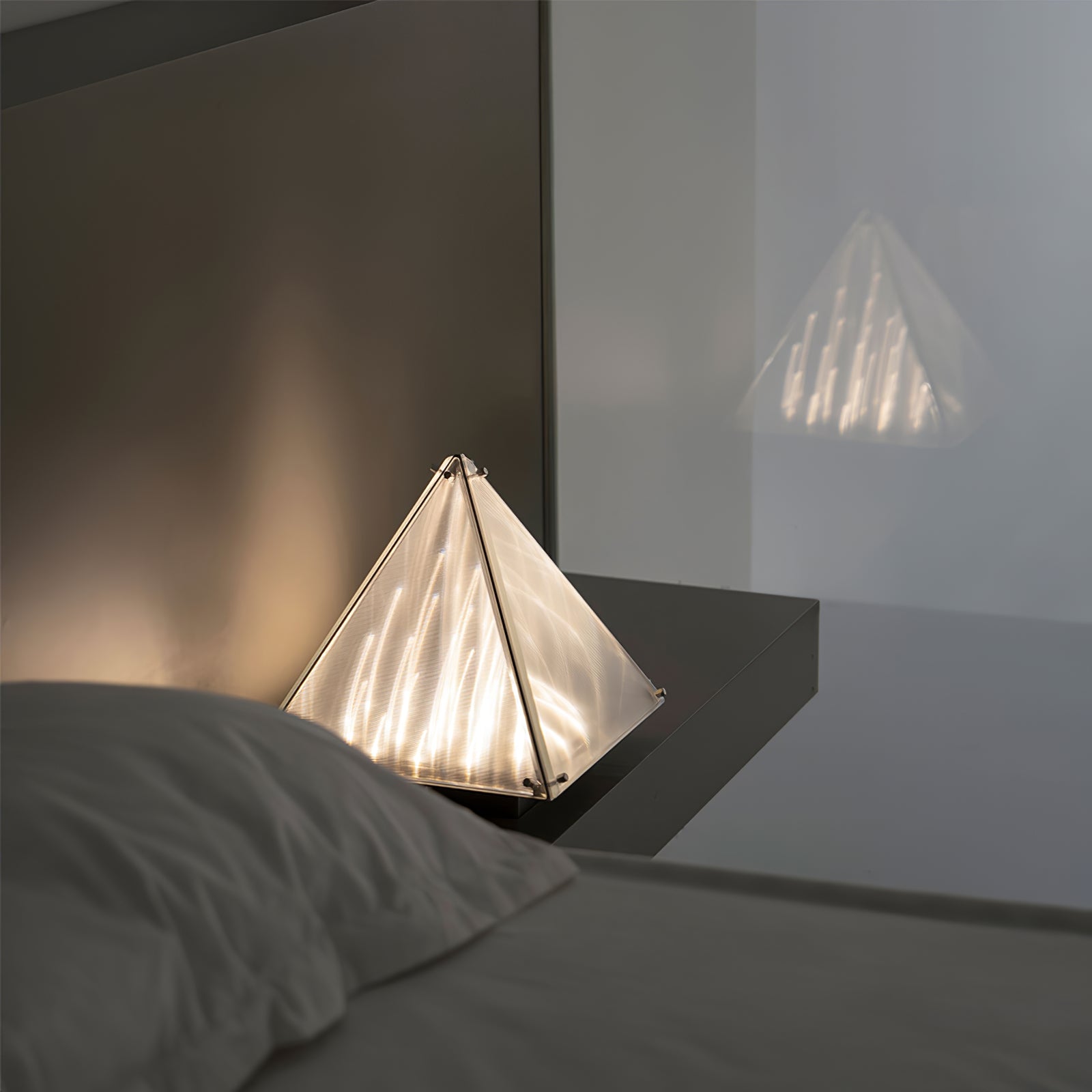 Fragment Table Lamp