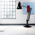 Bild in Galerie-Betrachter laden, Giant Floor Lamp
