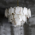 Bild in Galerie-Betrachter laden, Gloire Alabaster Chandelier
