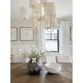 Bild in Galerie-Betrachter laden, Go Lightly Chandelier
