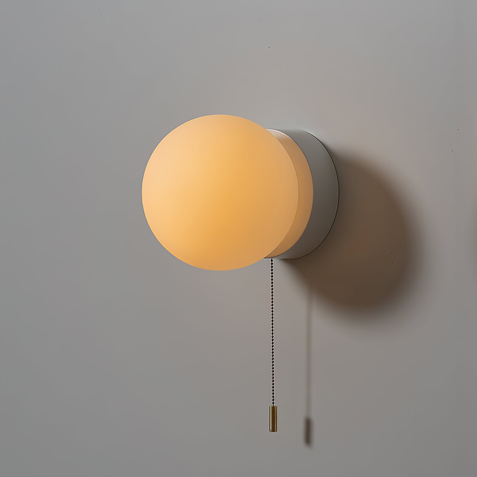 Gram Wall Lamp
