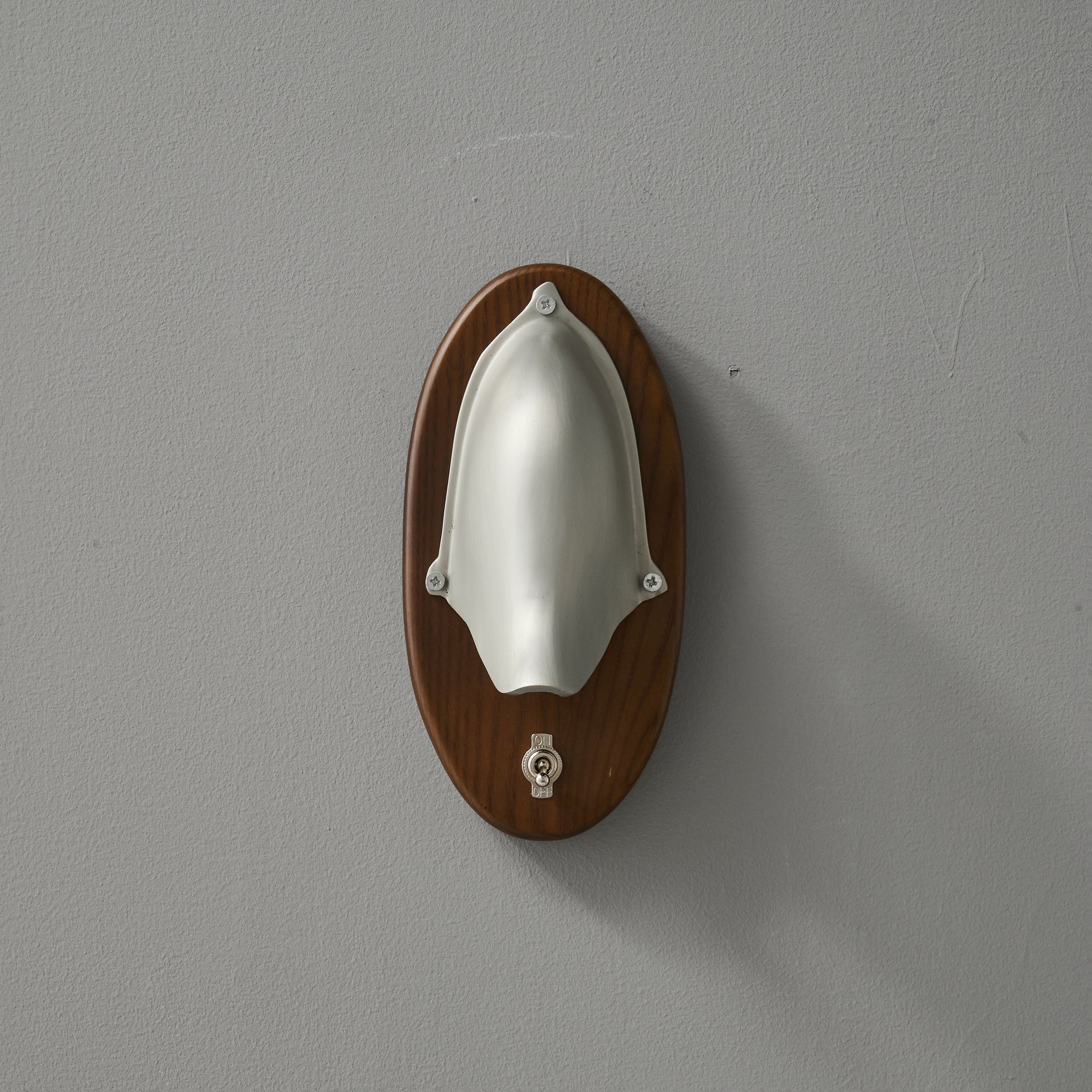Grant Wall Lamp