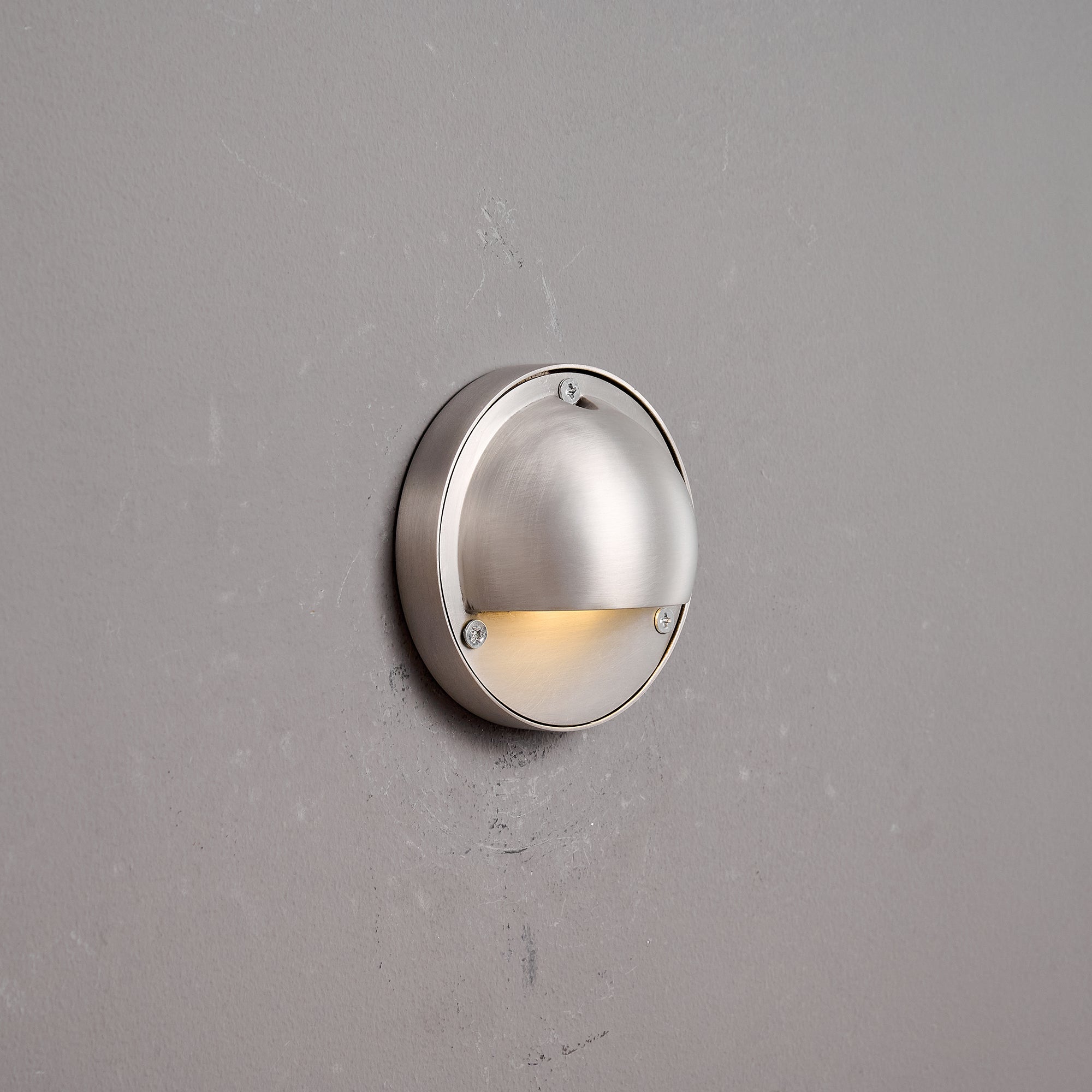 Hardy Wall Lamp