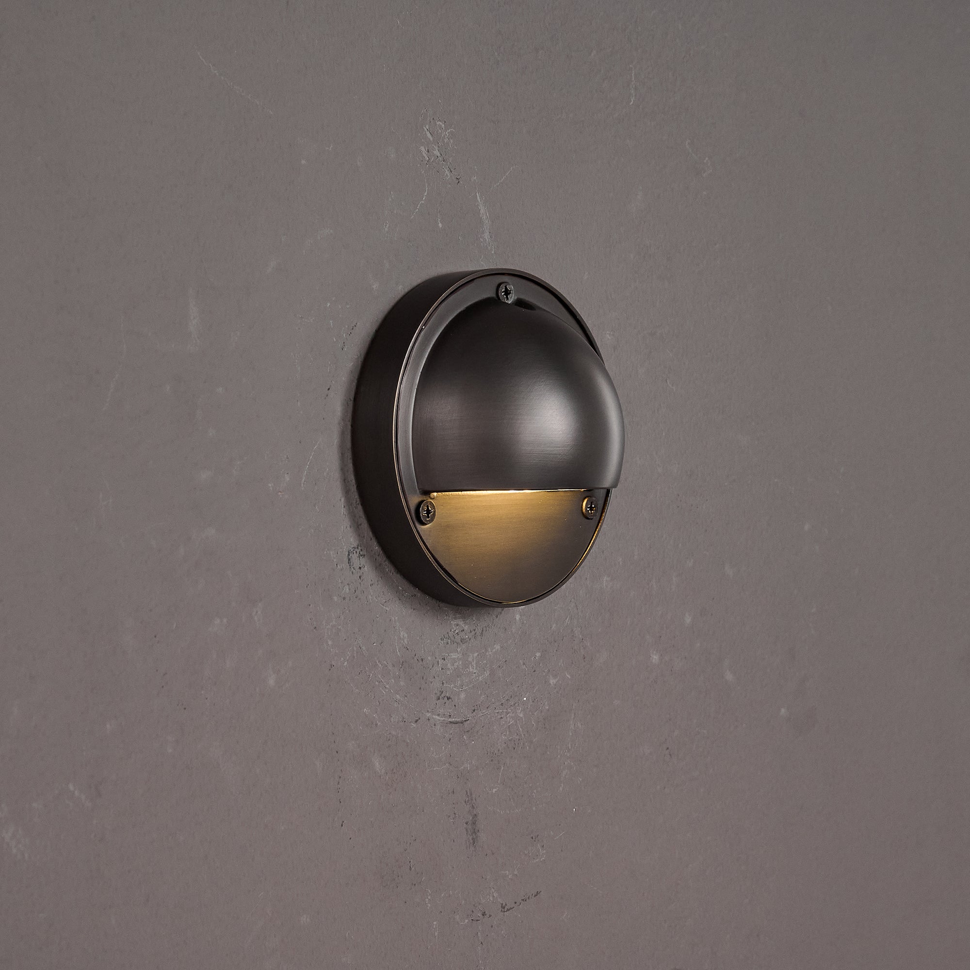 Hardy Wall Lamp
