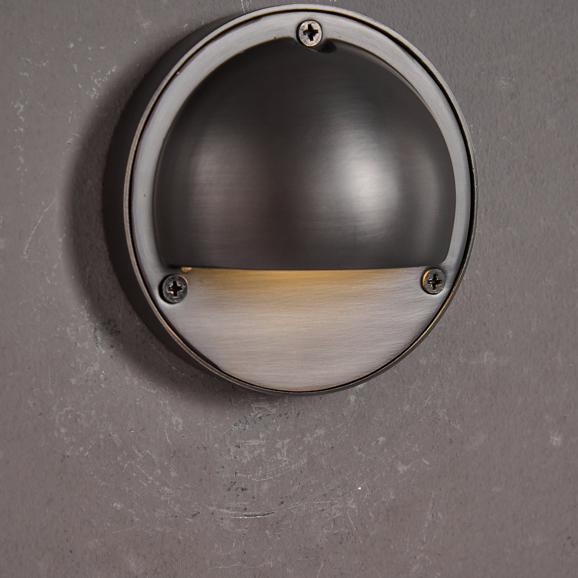Hardy Wall Lamp