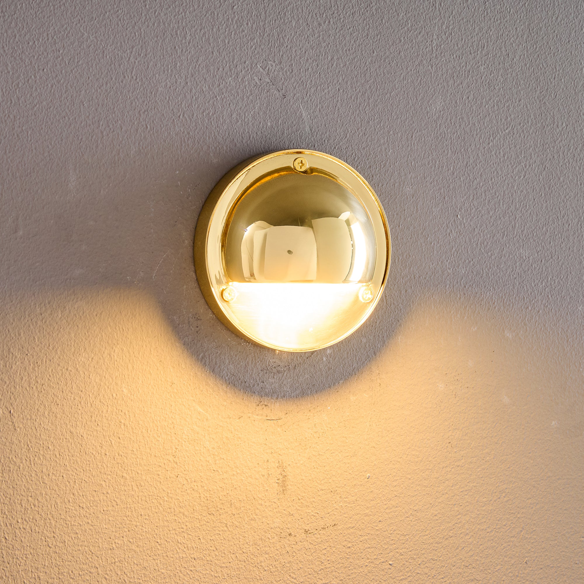 Hardy Wall Lamp