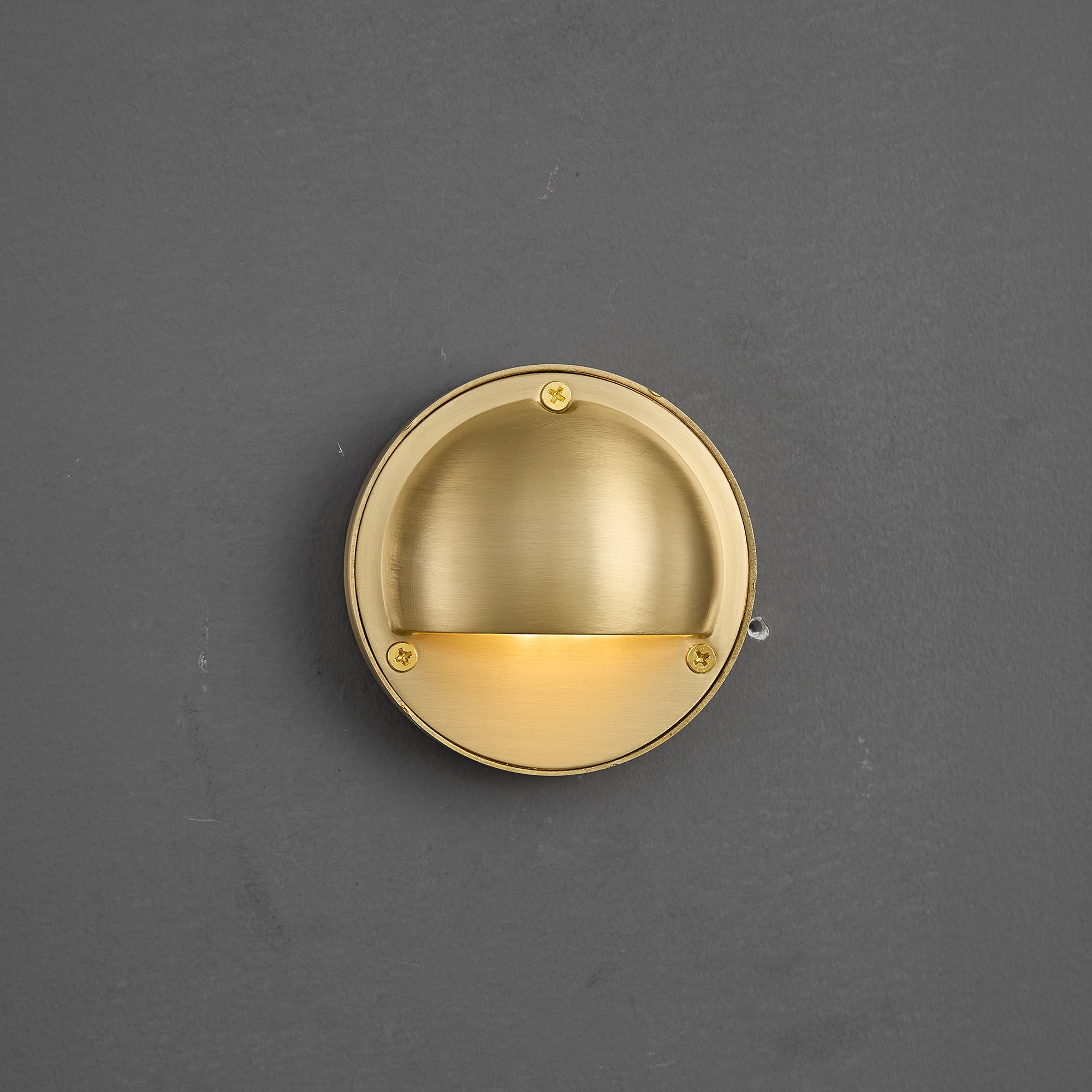 Hardy Wall Lamp