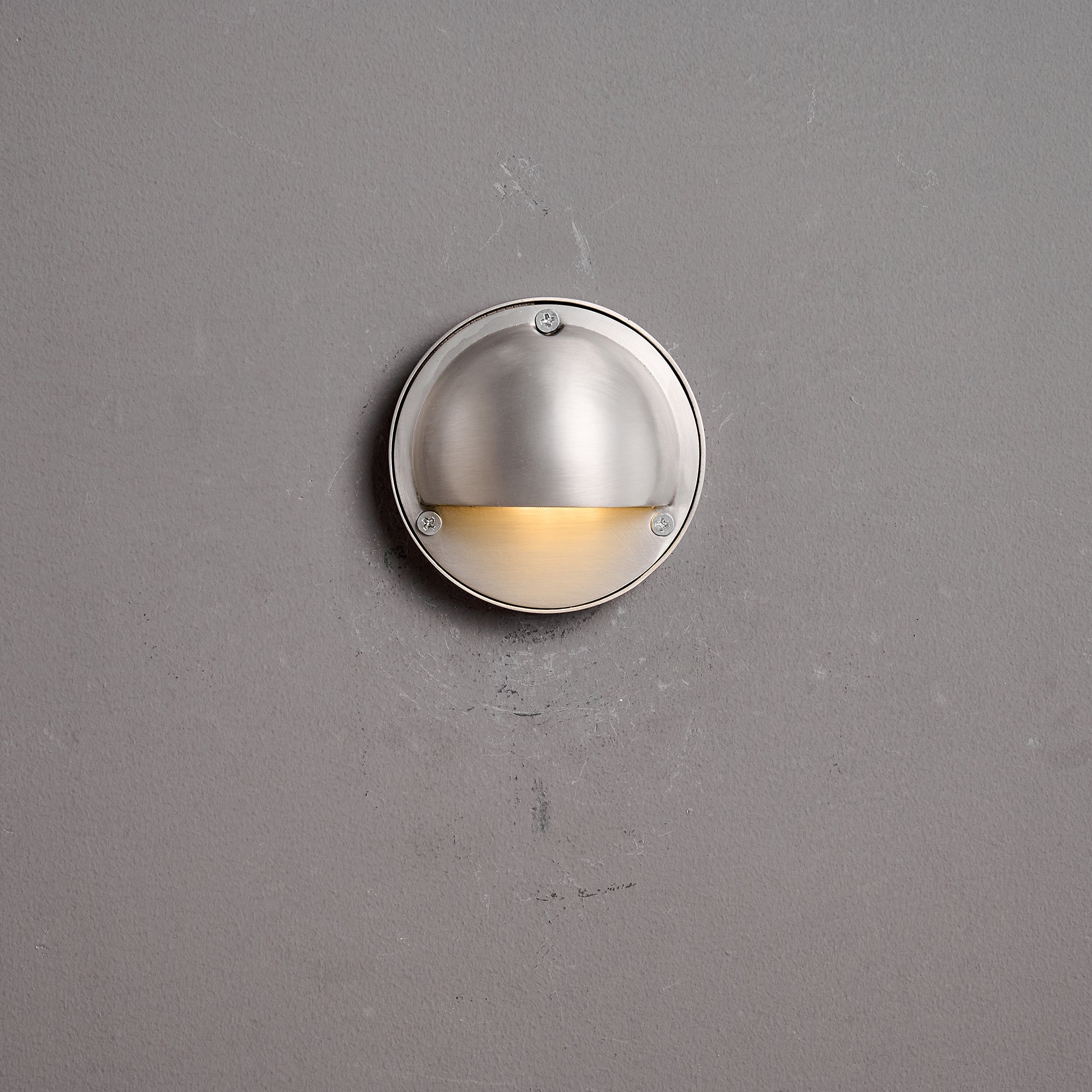 Hardy Wall Lamp