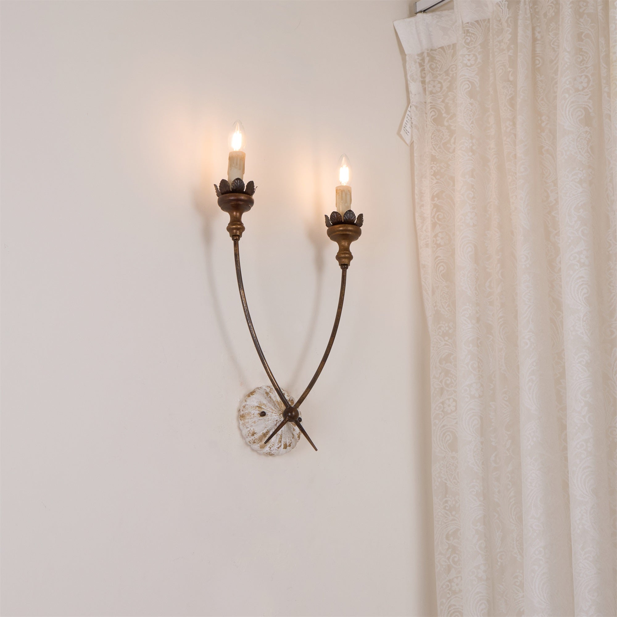 Hasselt Wall Lamp