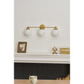Charger l'image dans la visionneuse de la galerie, Hayes Glass Ball Wall Sconce

