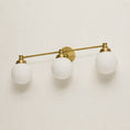Charger l'image dans la visionneuse de la galerie, Hayes Glass Ball Wall Sconce

