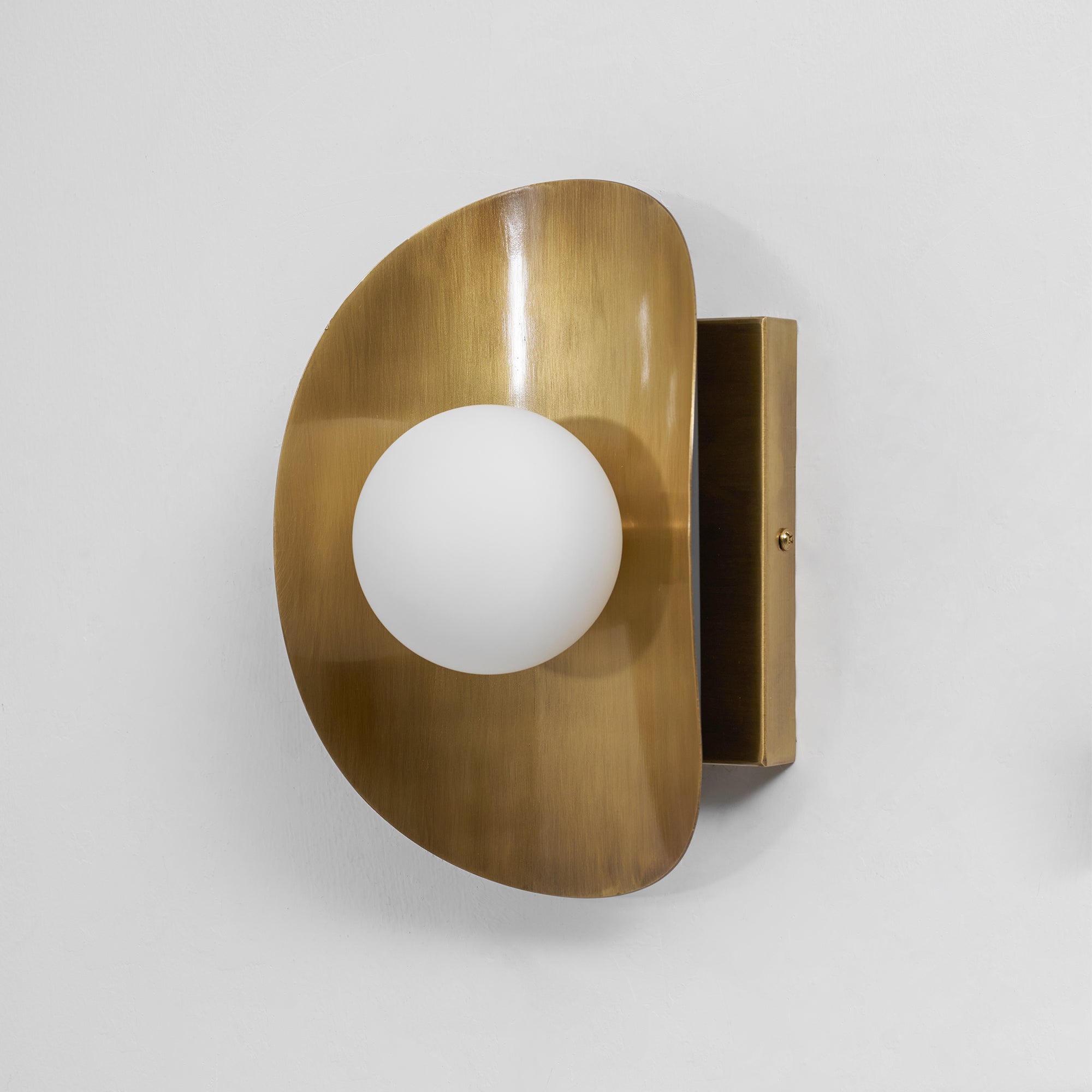 Hopper Wall Lamp