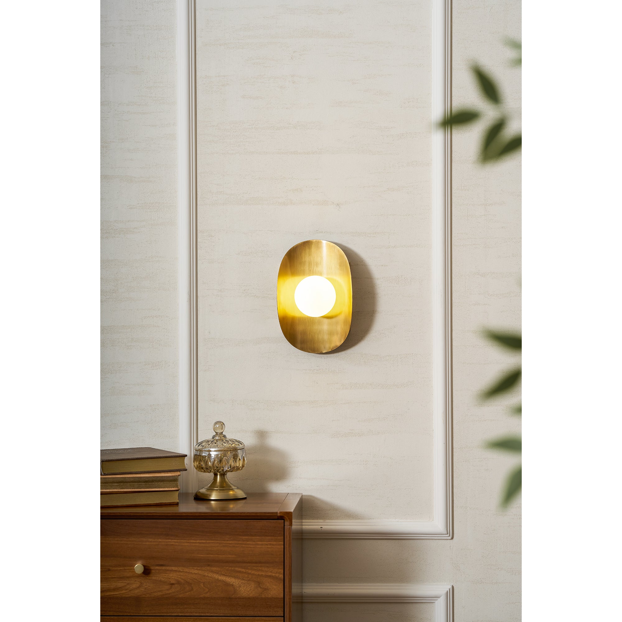Hopper Wall Lamp