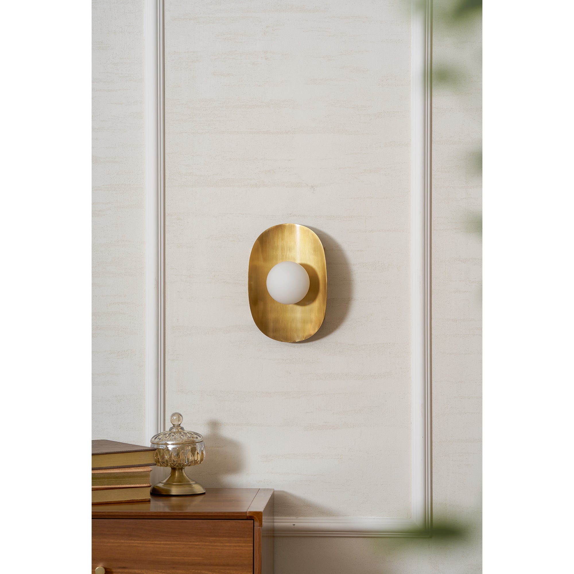Hopper Wall Lamp