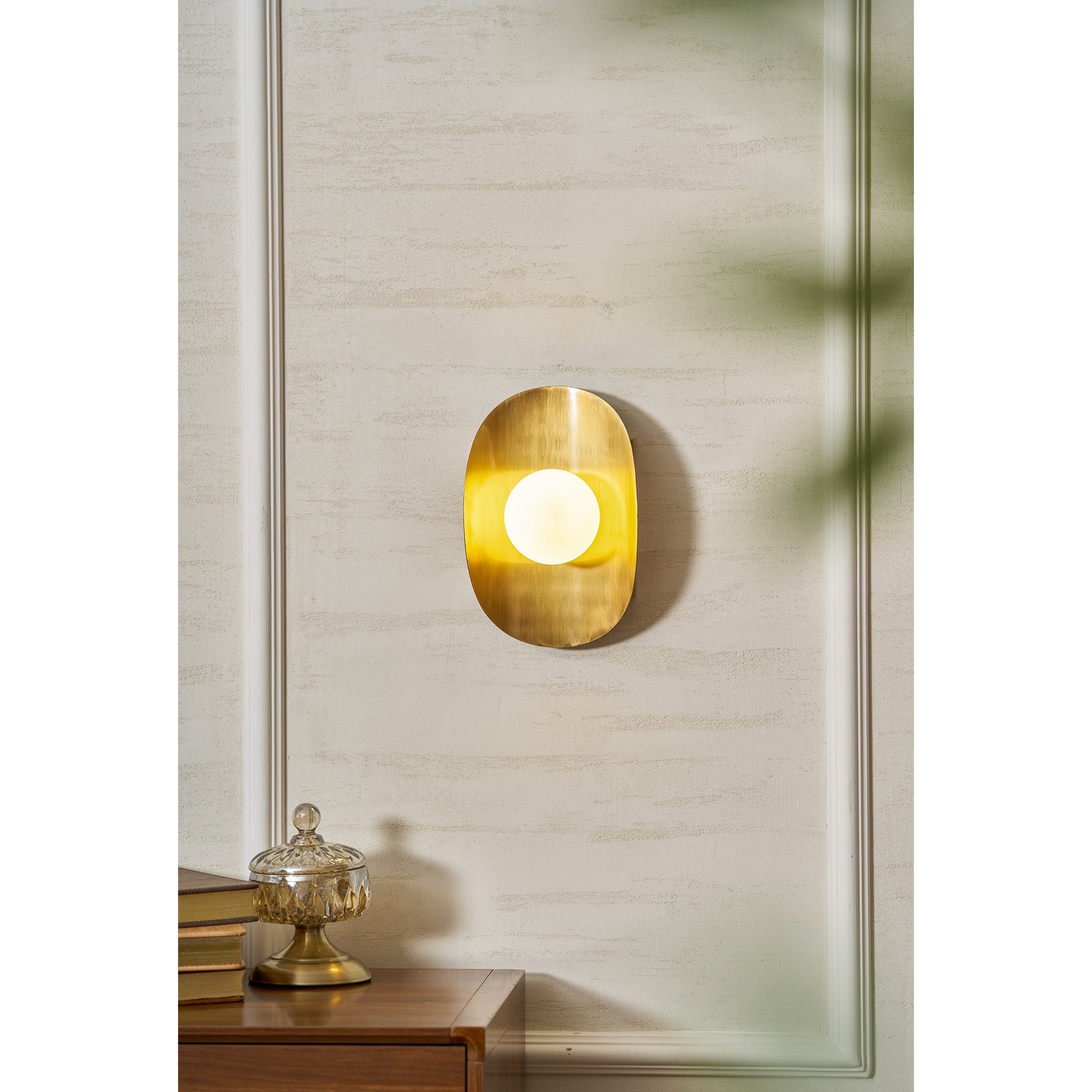 Hopper Wall Lamp