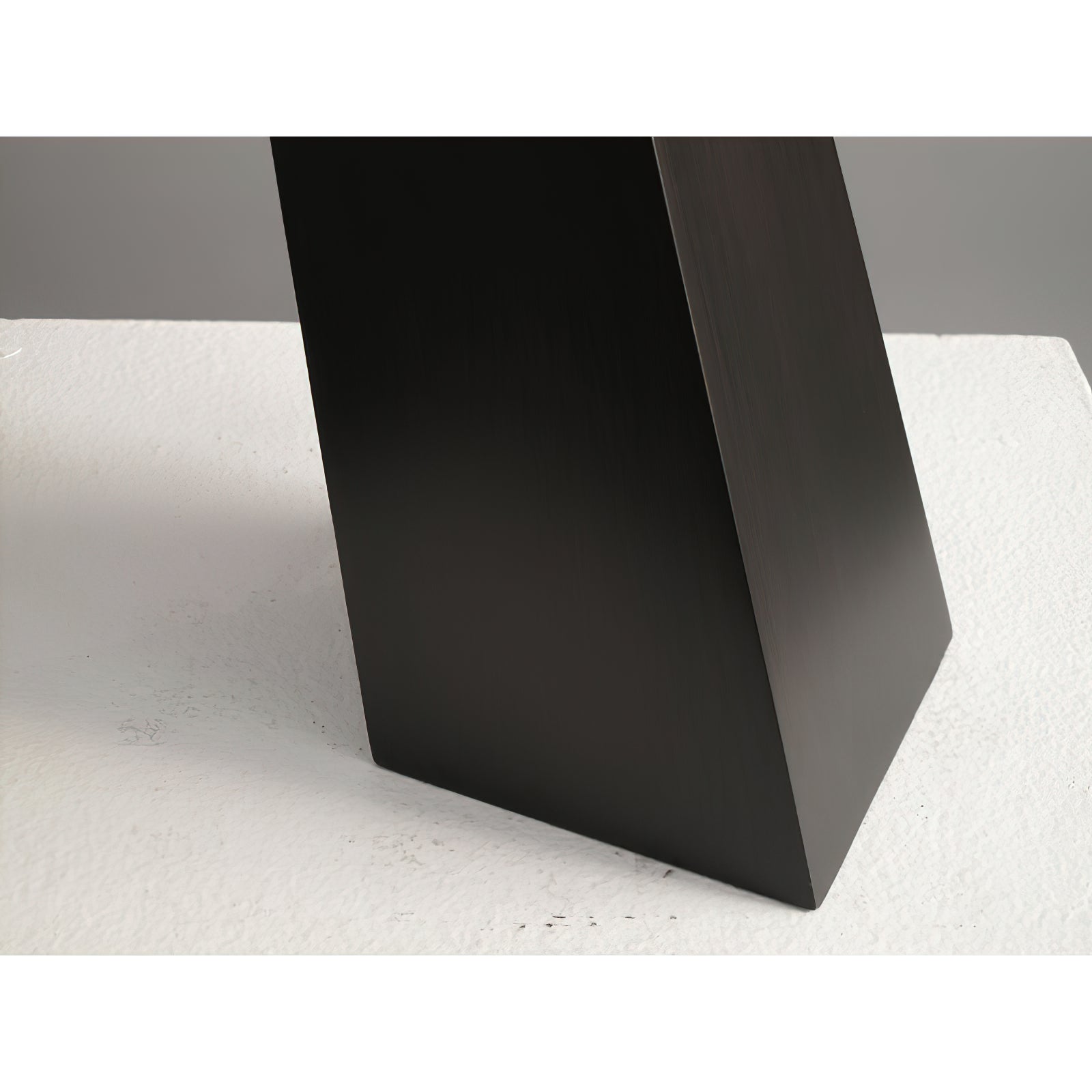 Jett Obelisk Table Lamp