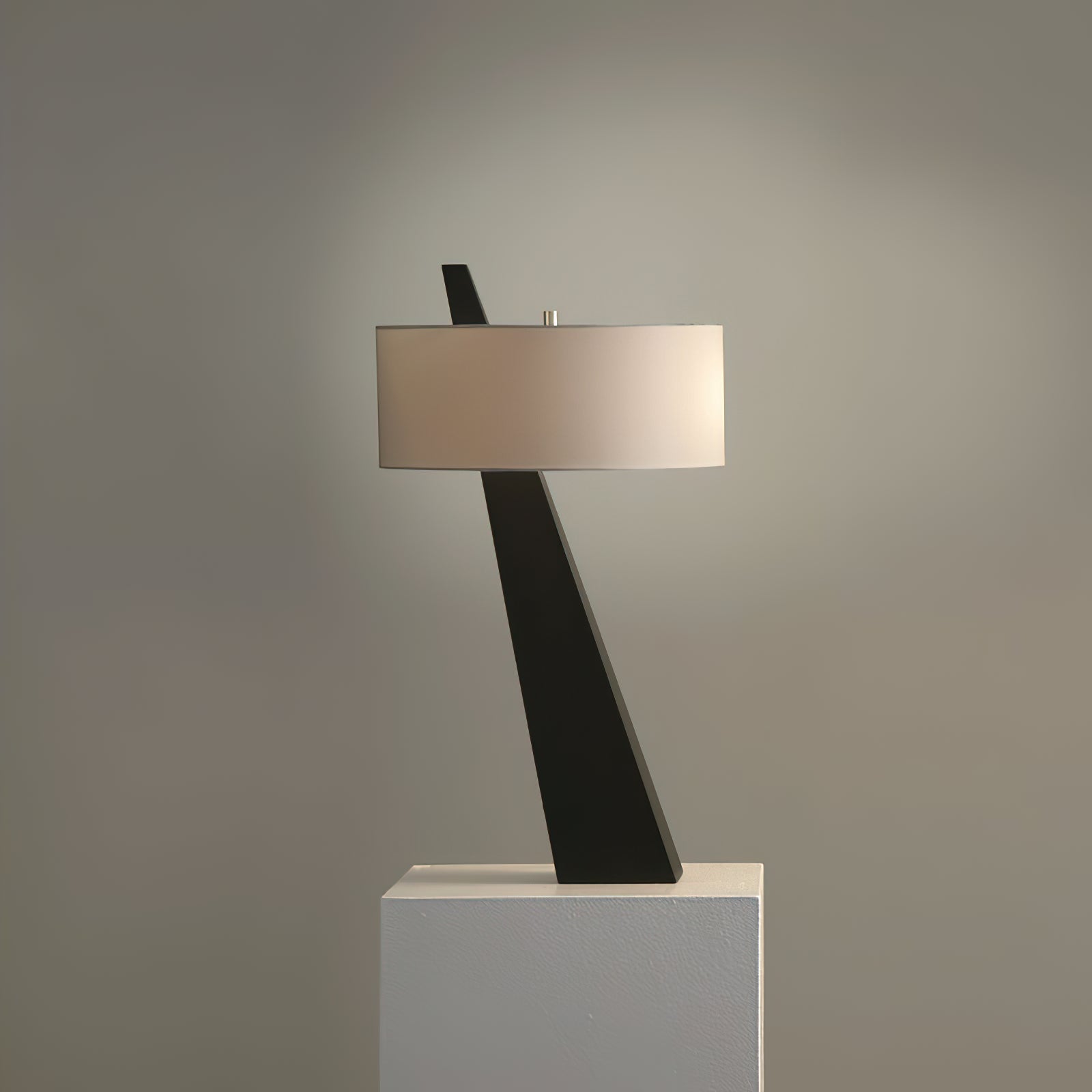 Jett Obelisk Table Lamp