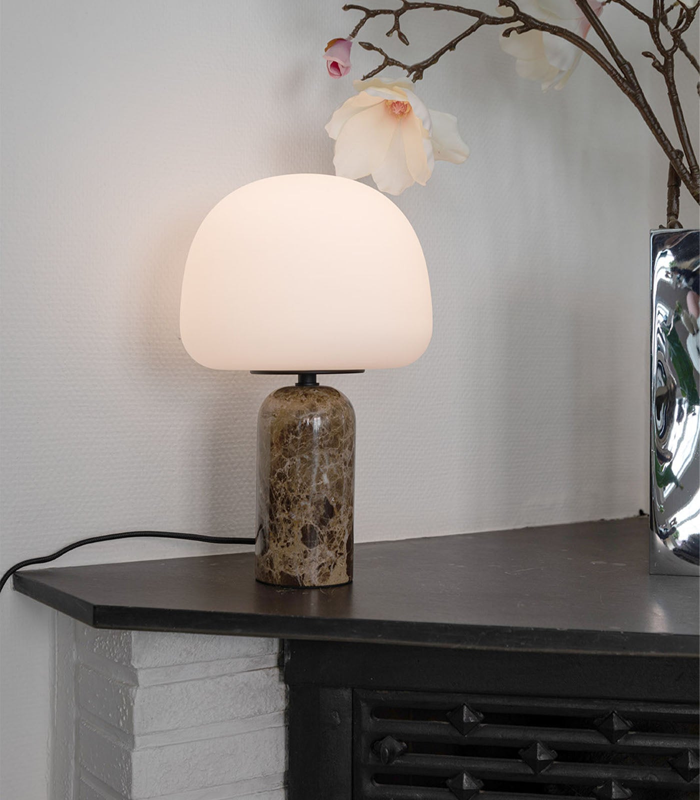 Kin Table Lamp