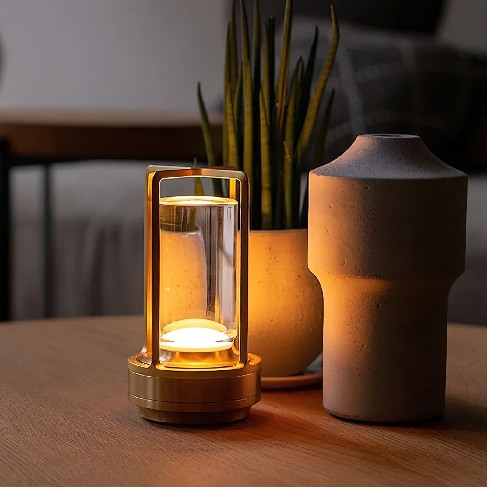 Lantern Cordless Crystal Table Lamp  (built-in battery)