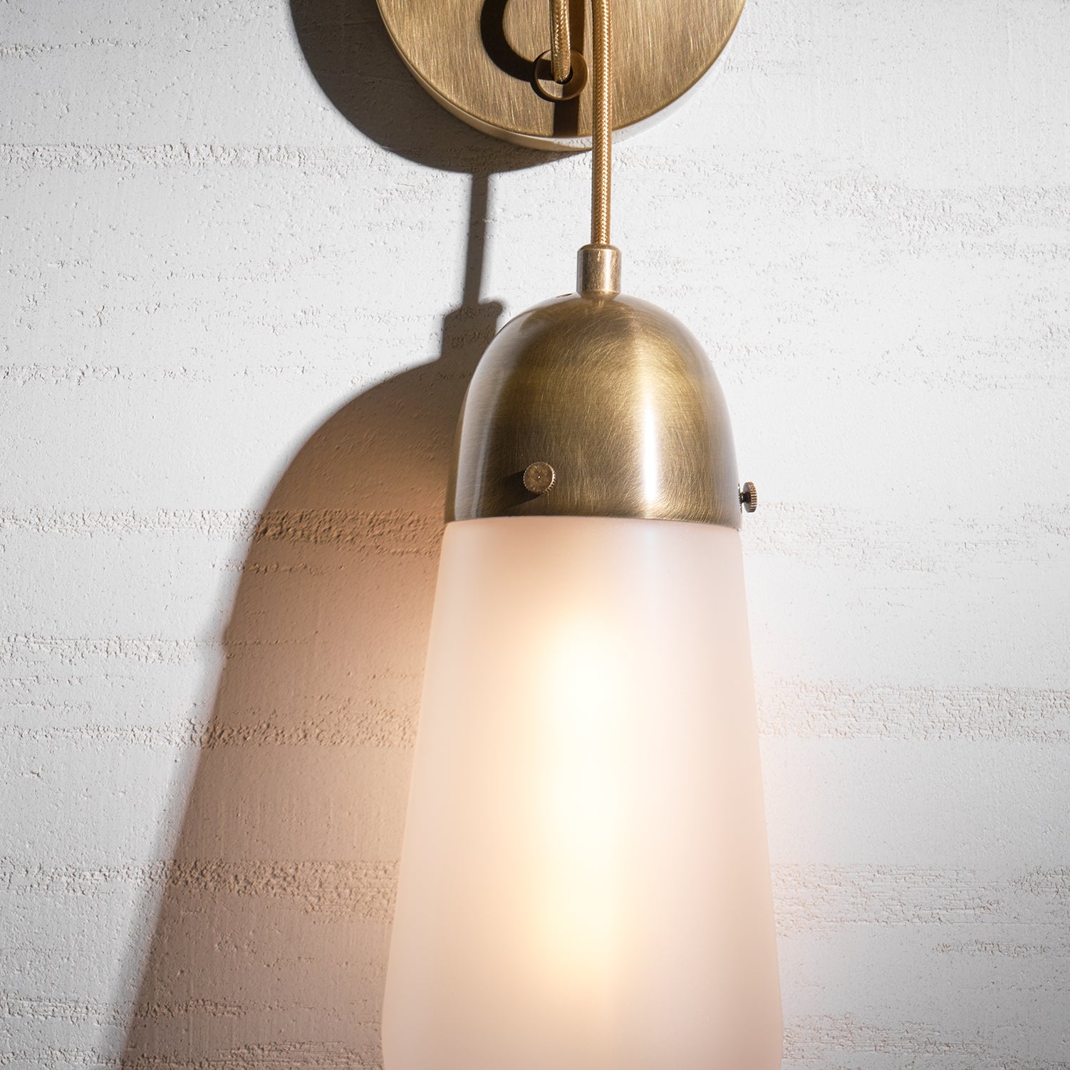 Lariat Wall Lamp