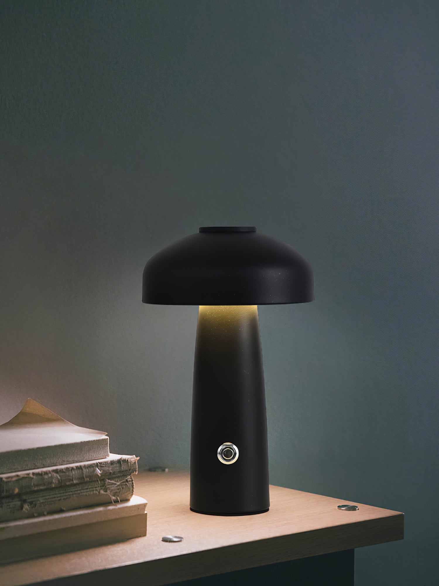 Lampe de table à batterie intégrée Leon Mushroom