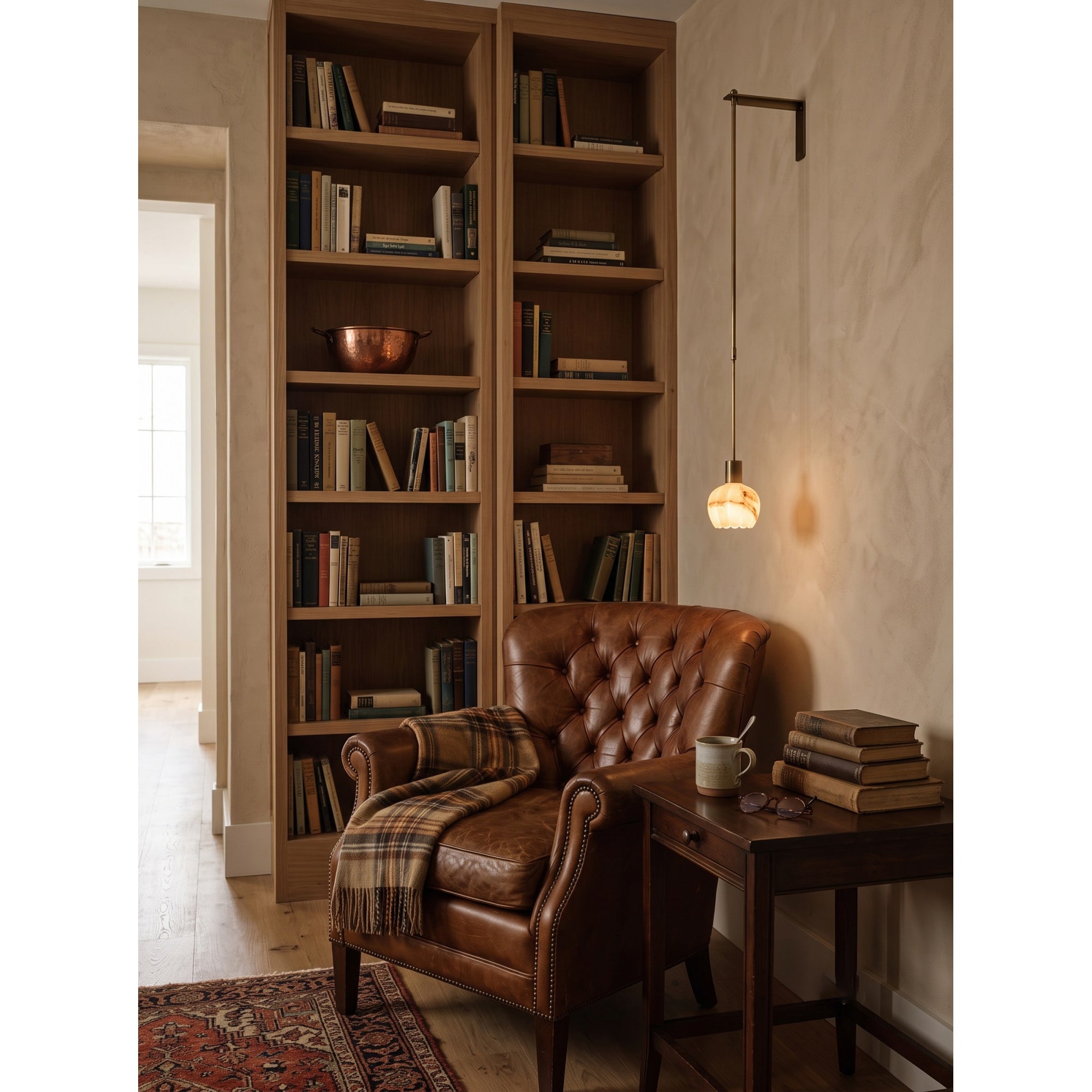 Lilin Alabaster Wall Lamp