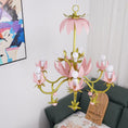 Bild in Galerie-Betrachter laden, Lotus Chandelier
