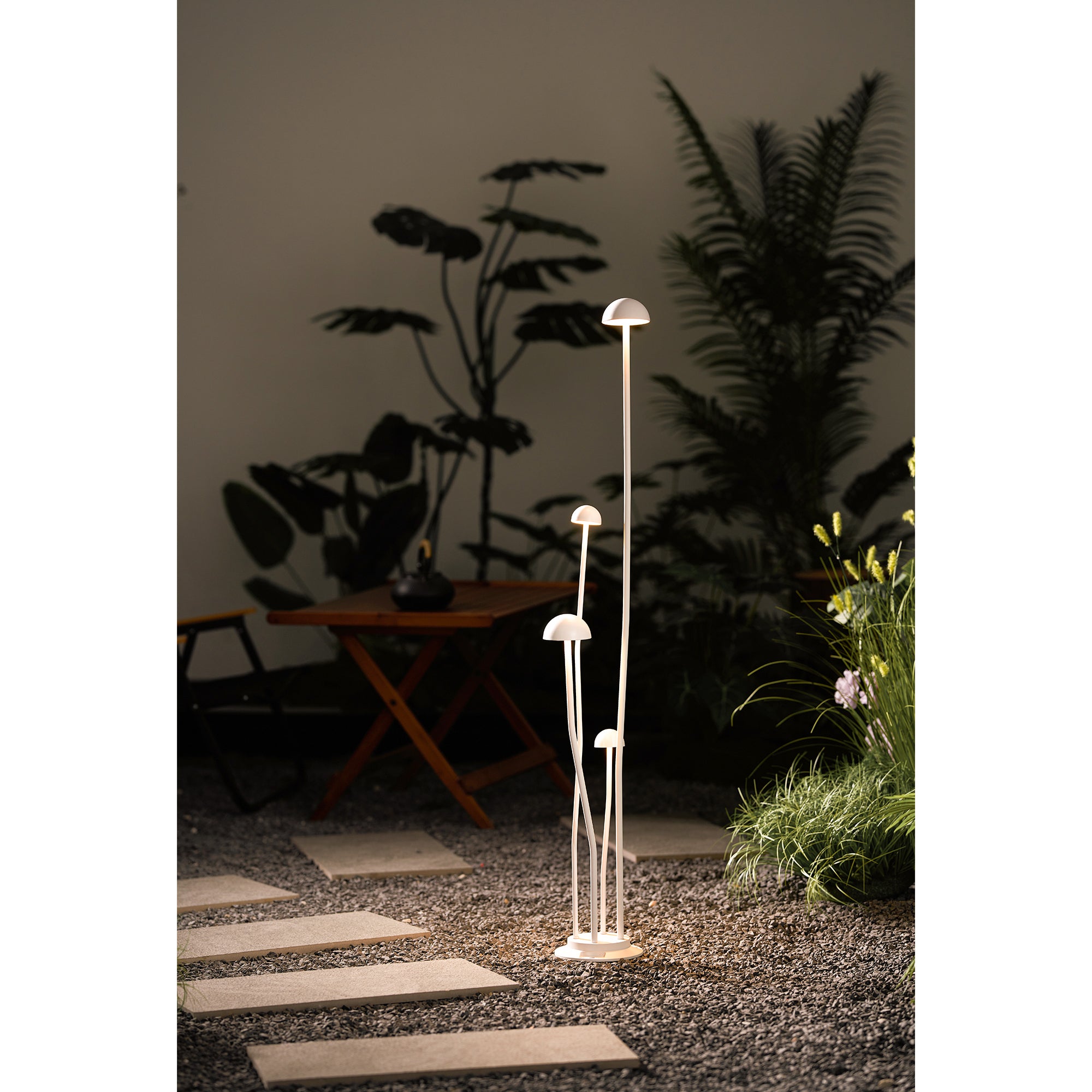 Luciole Outdoor Floor Lamp