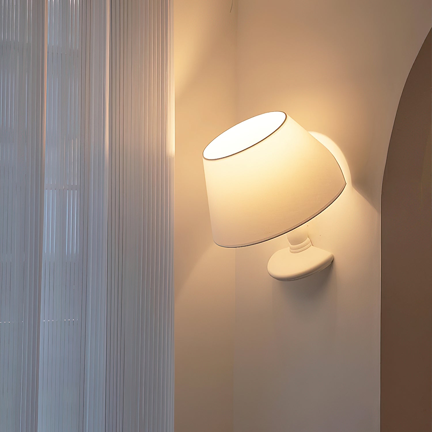 Melampo Wall Lamp