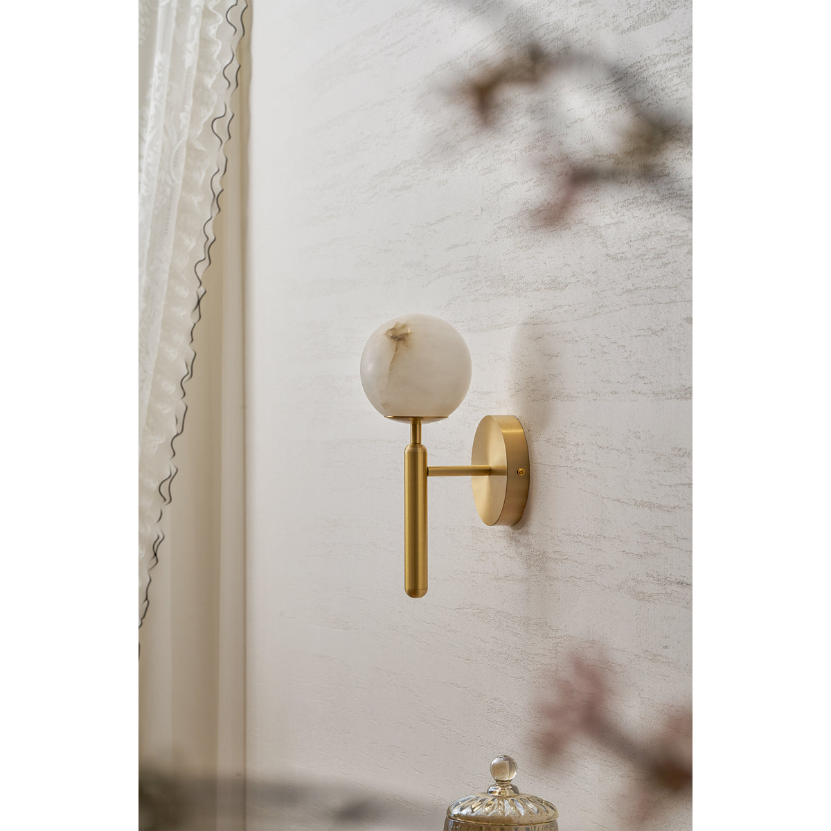 Mian Alabaster Wall Lamp
