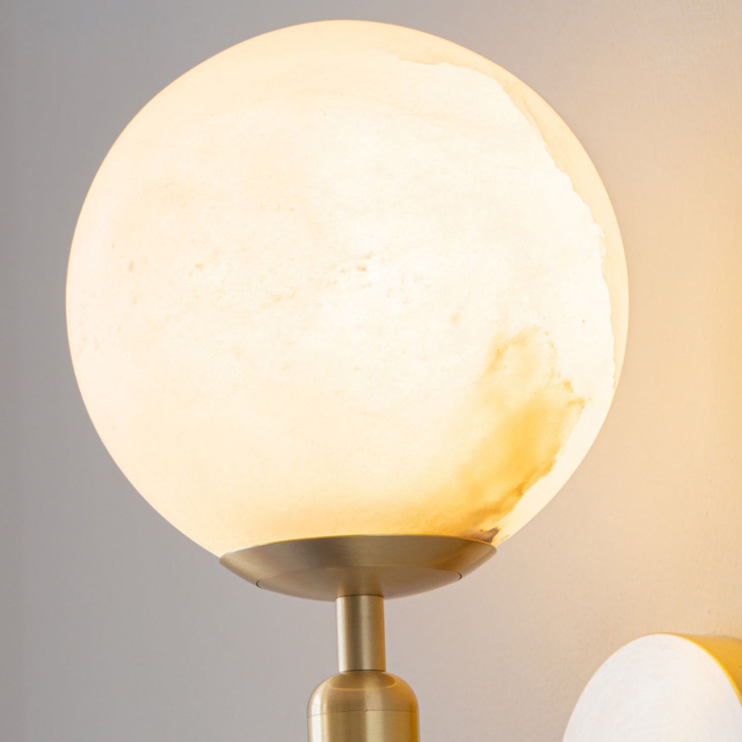 Mian Wall Lamp