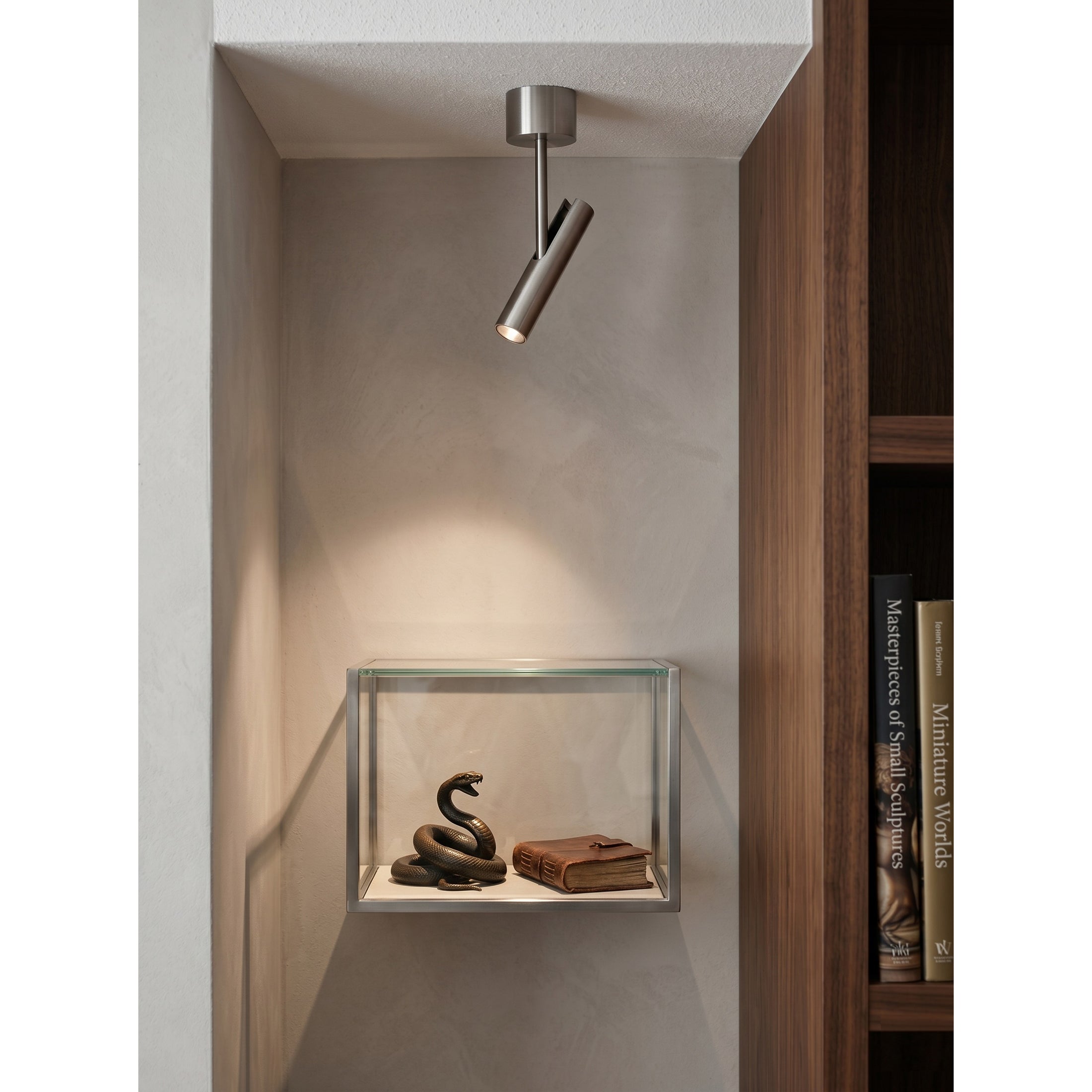 Mib Short Surface-Mounted Spotlight