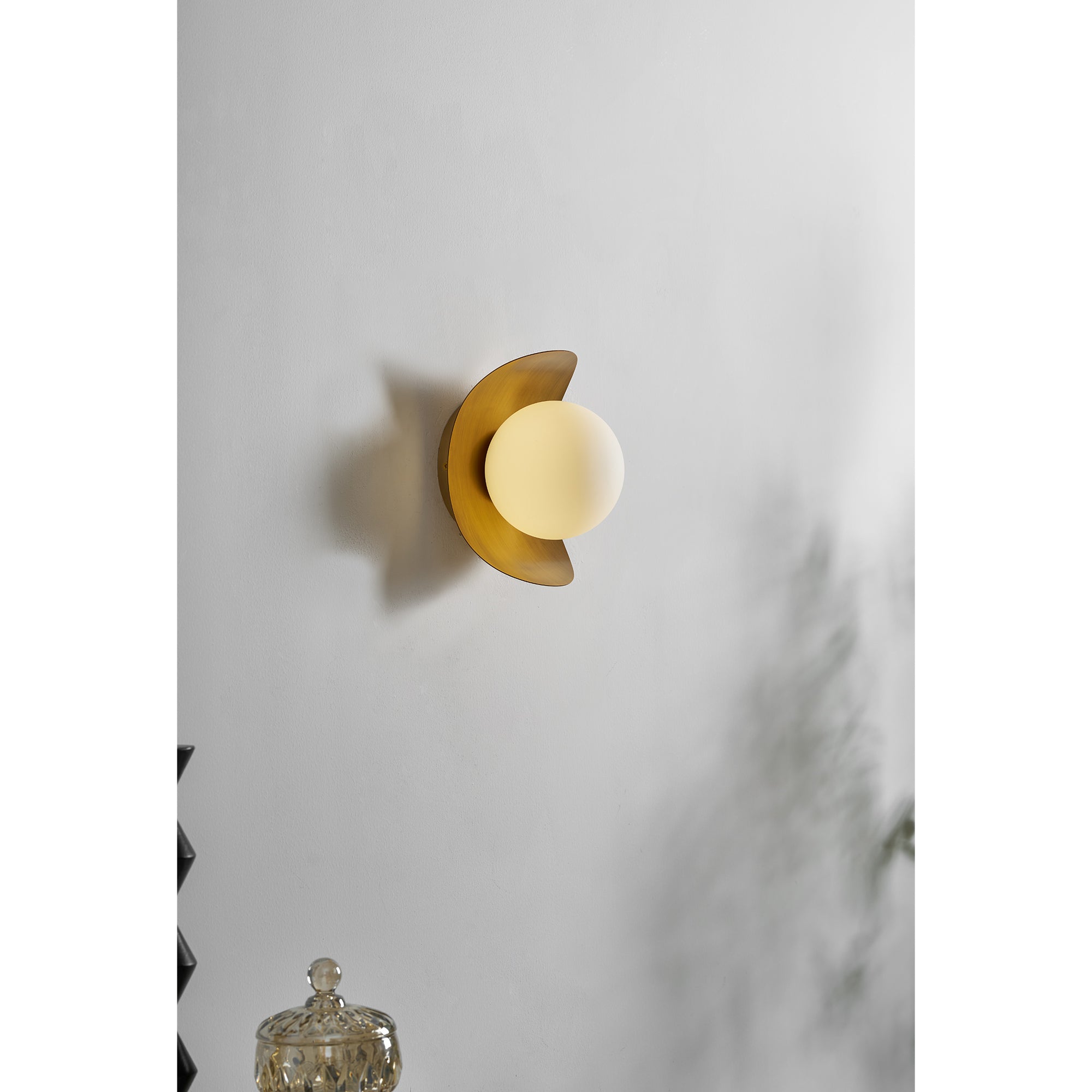 Nouvel Wall Lamp