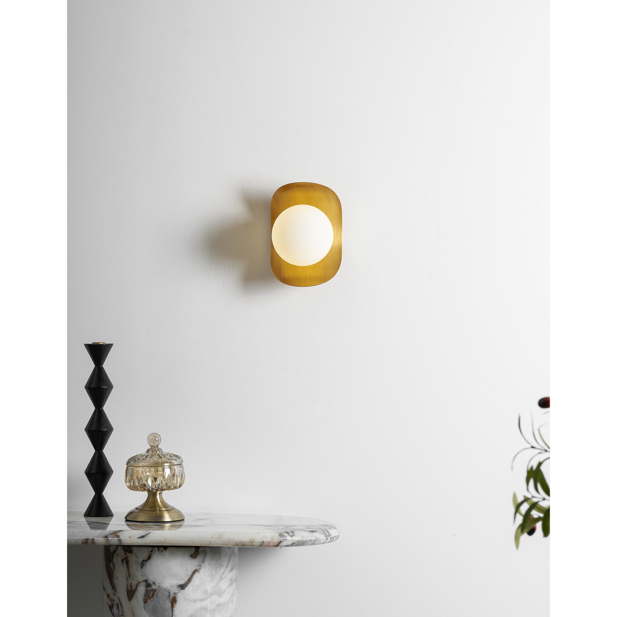 Nouvel Wall Lamp