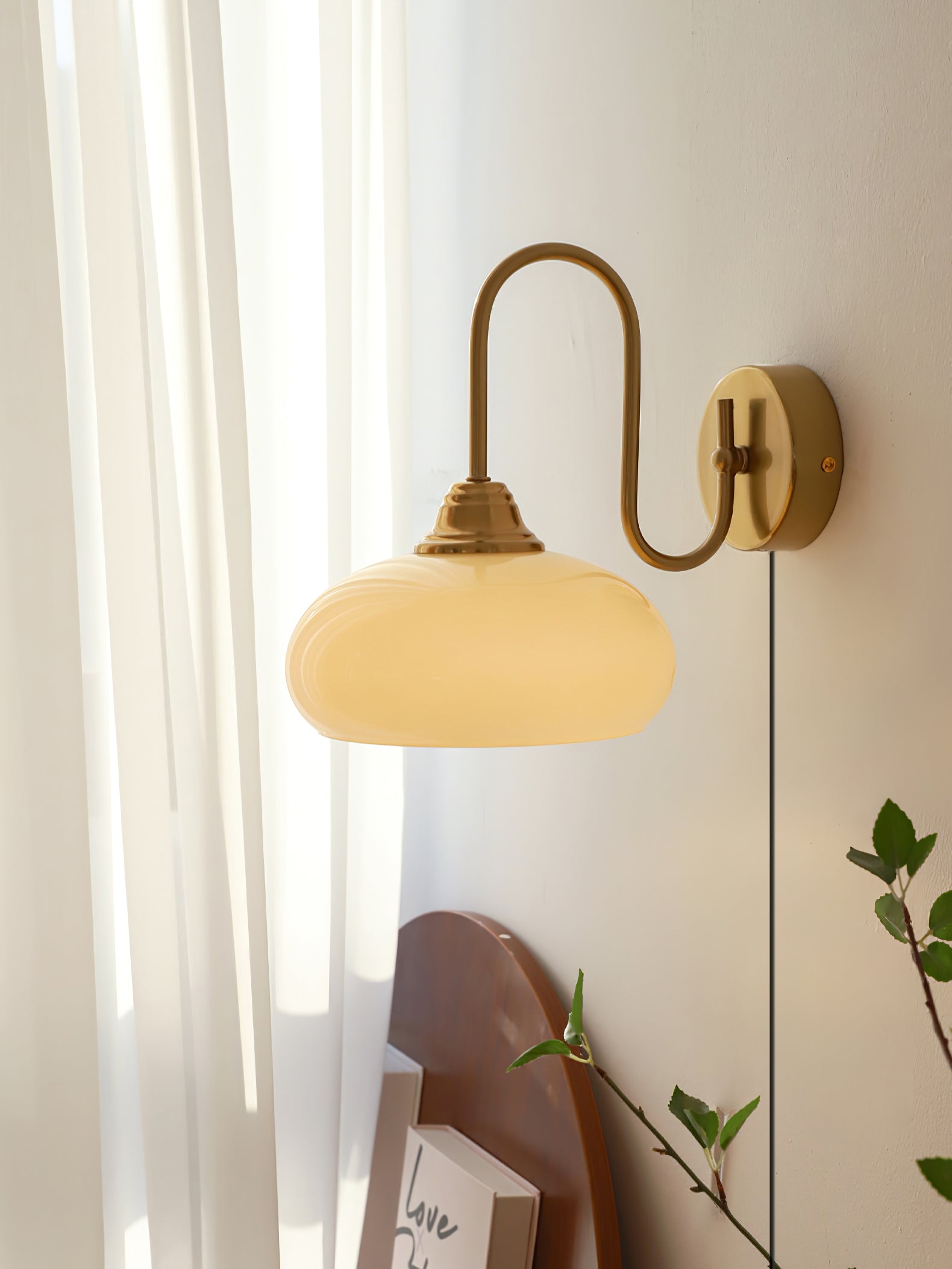 Nova Glass Plug-in Wall Lamp