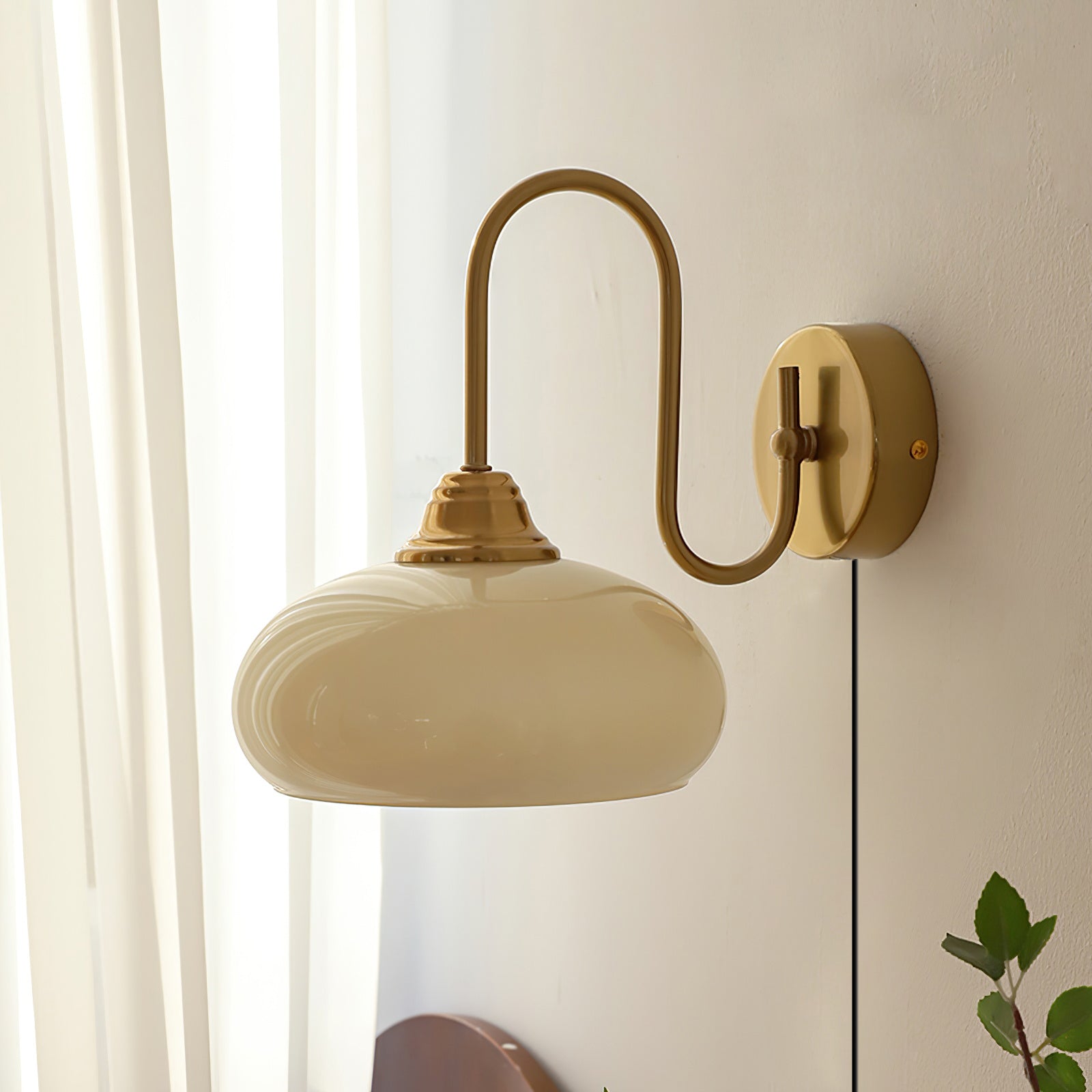 Nova Glass Plug-in Wall Lamp