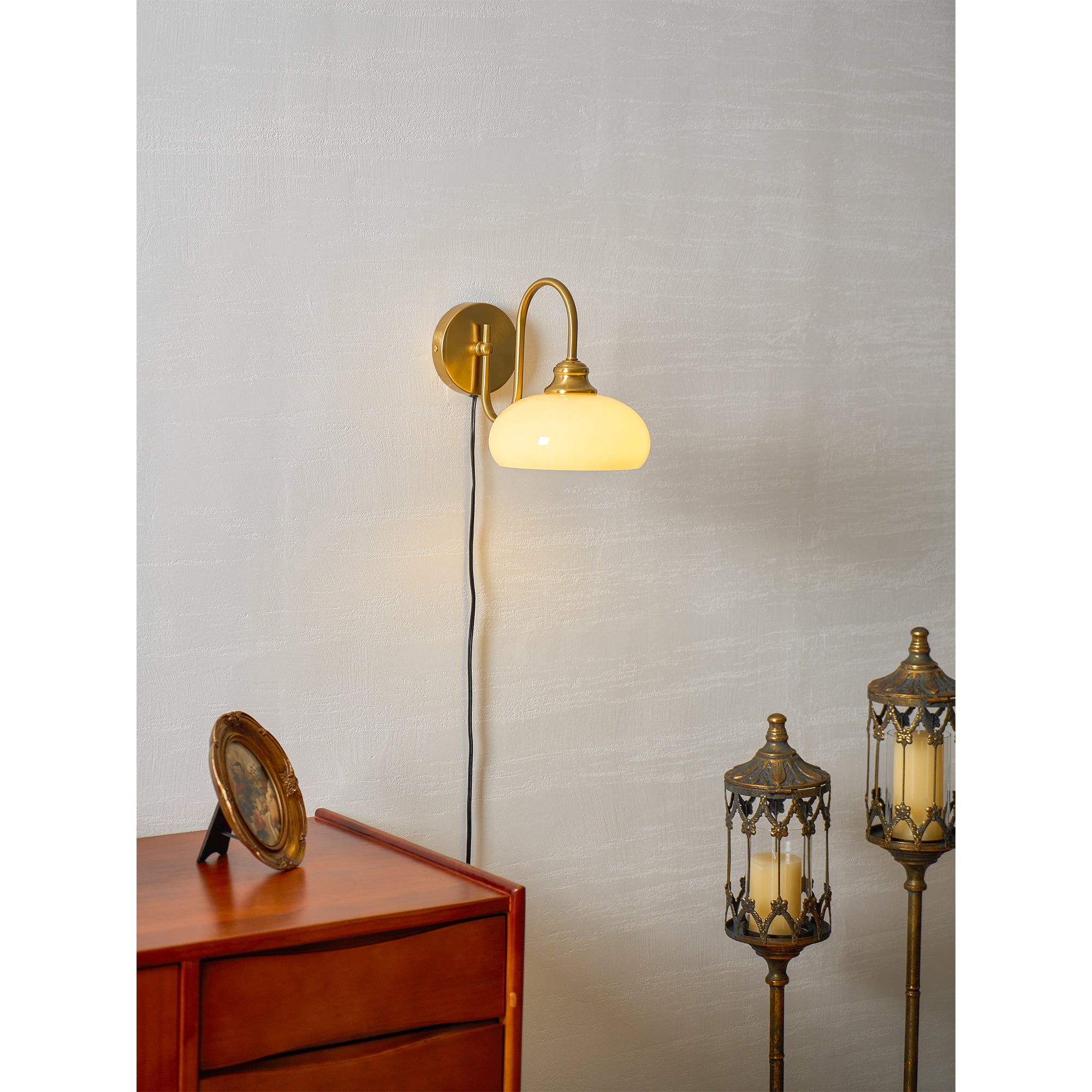 Nova Glass Plug-in Wall Lamp