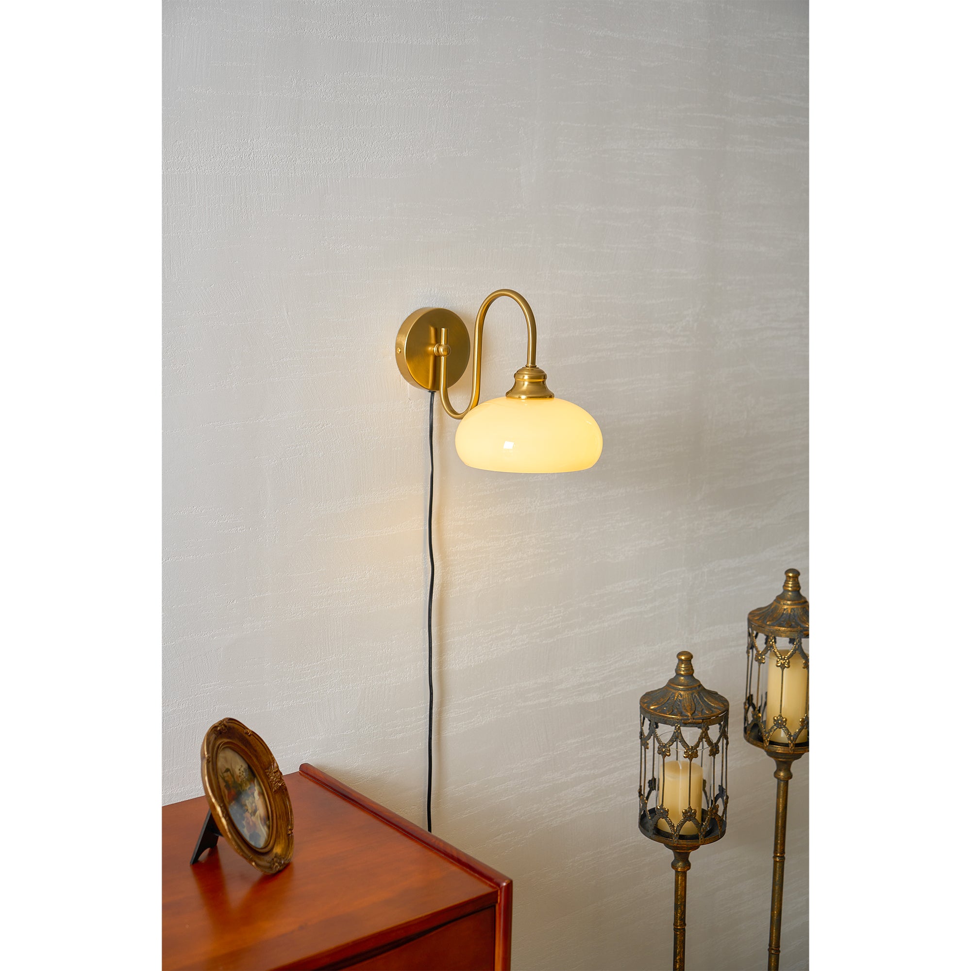 Nova Glass Plug-in Wall Lamp