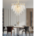 Bild in Galerie-Betrachter laden, Novida Chandelier
