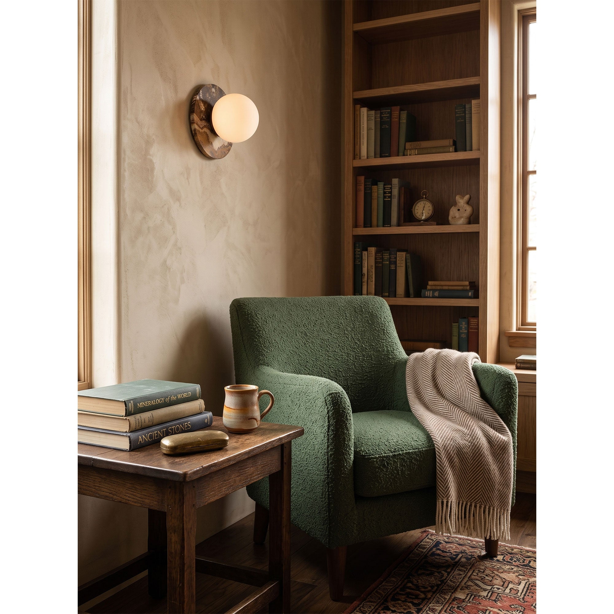 Onyx Krema Wall Lamp