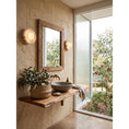 Cargar la imagen en la vista de la galería, Orli Alabaster Wall Lamp
