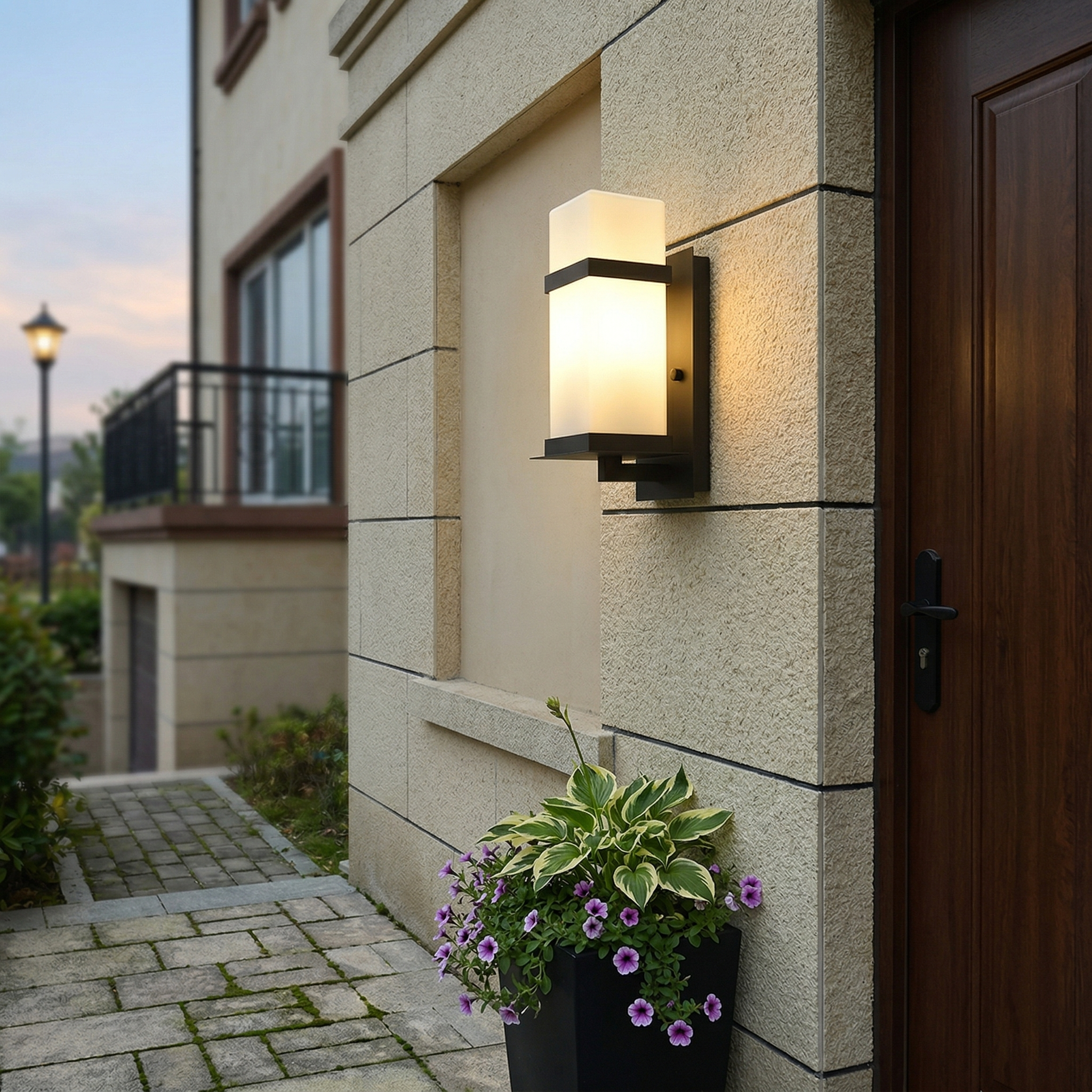 Mcdade Outdoor Wall Light