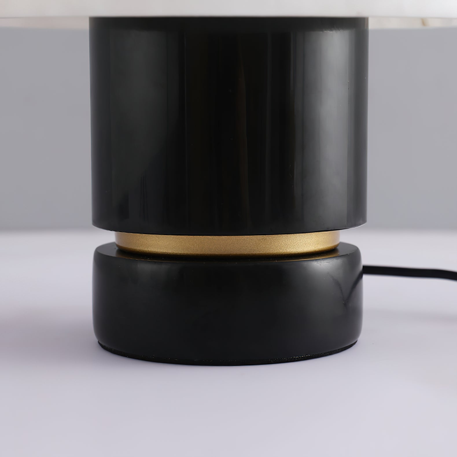 Outela Table Lamp