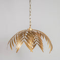 Bild in Galerie-Betrachter laden, Palm Pendant Light
