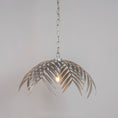 Bild in Galerie-Betrachter laden, Palm Pendant Light
