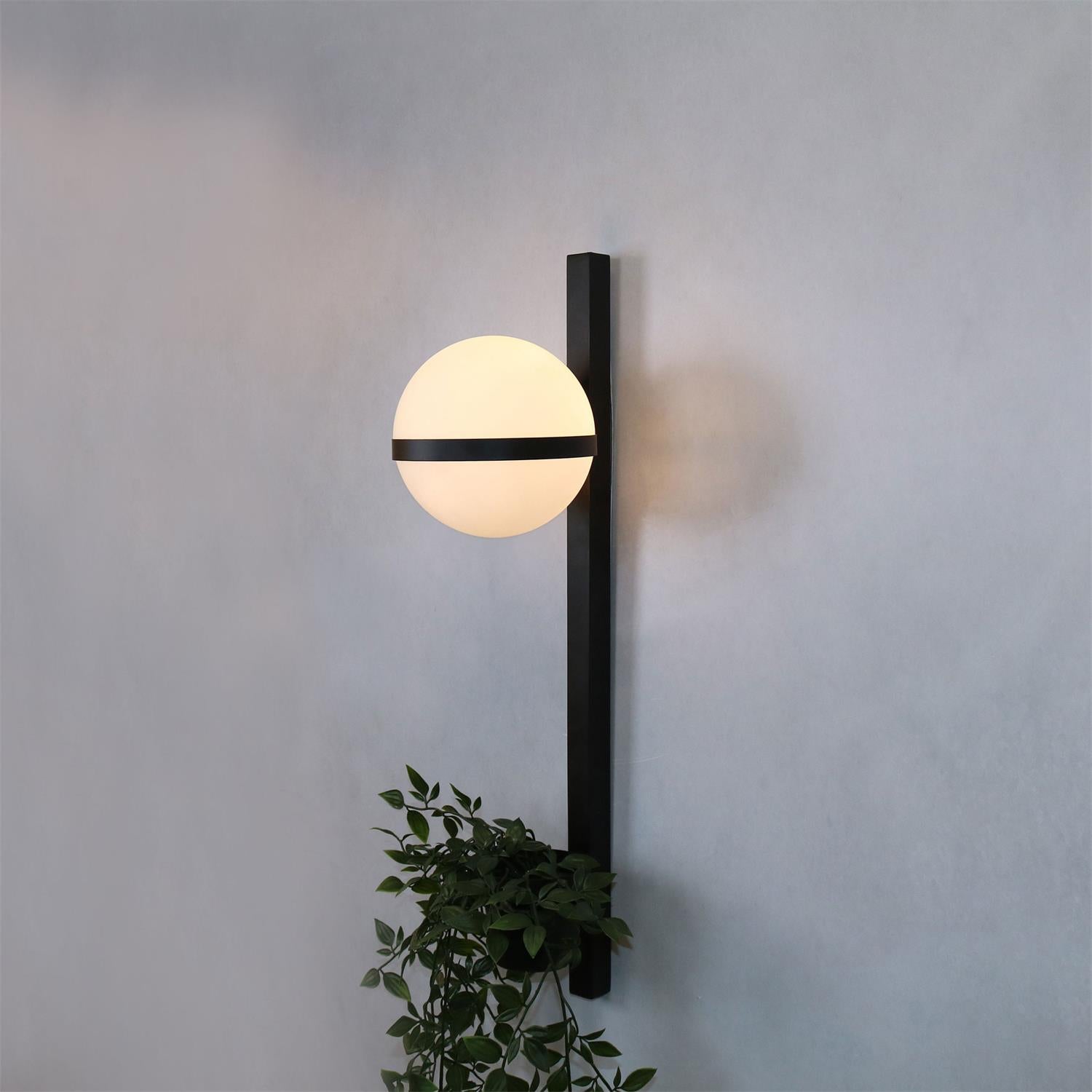 Palma Wall Lamp